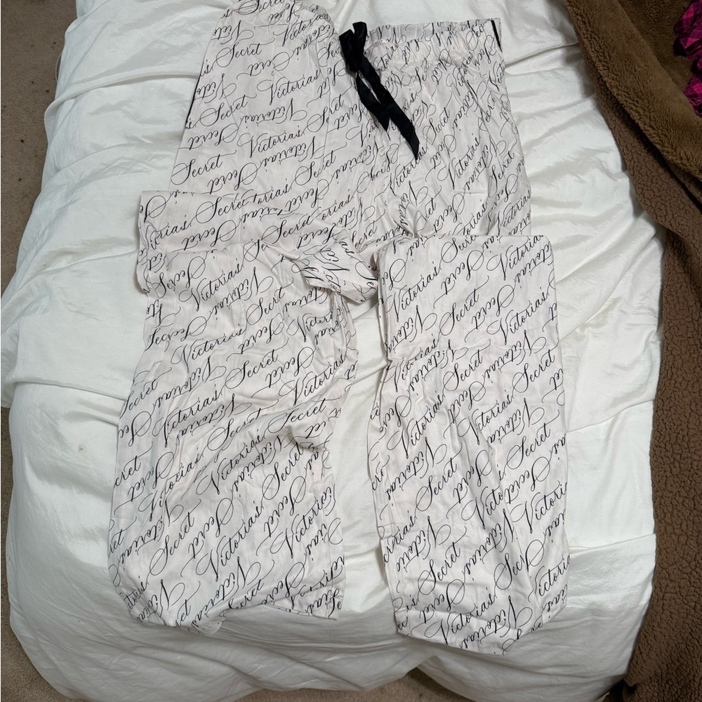 Victoria's Secret White Pajama Set with Black Script